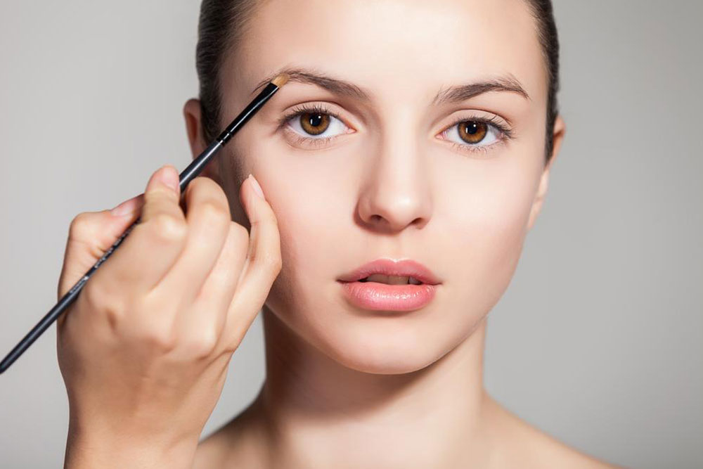 Know the basics of eyebrow makeup