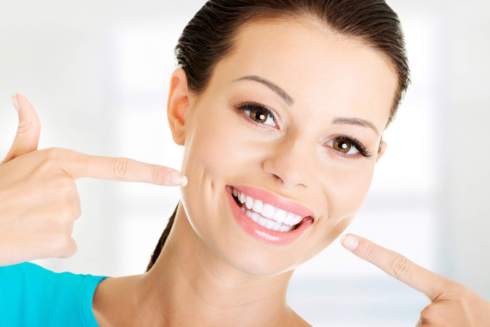 5 Ways to Naturally whiten teeth