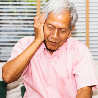 5 Early Warning Signs of Hearing Loss